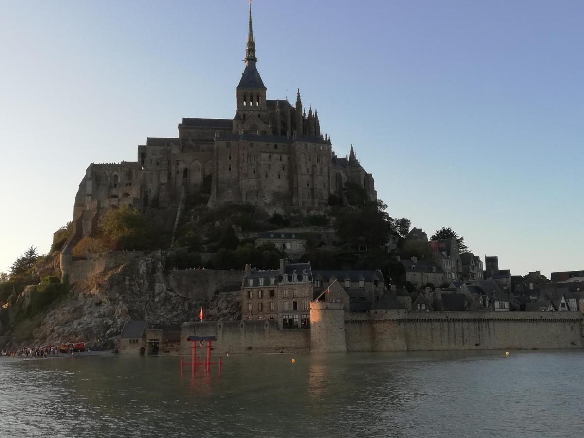 Chambres D'Hotes Les Fleurettes En Baie Du Mont Saint Michel ภายนอก รูปภาพ
